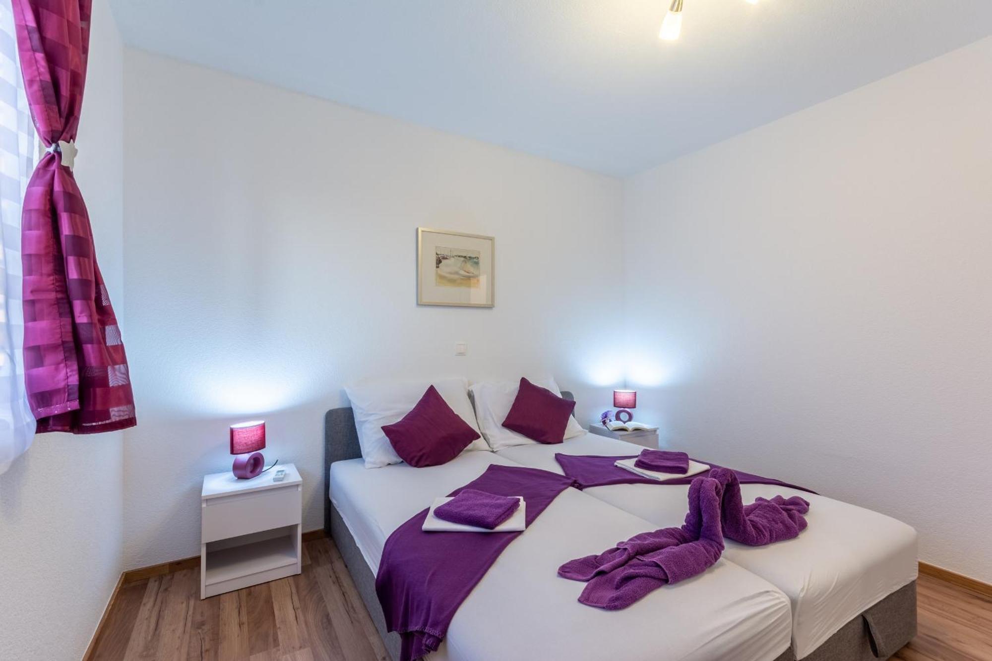 Family Friendly Apartments With A Swimming Pool Stanici, Omis - 18676 Habitación foto
